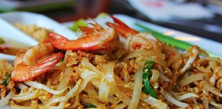 “ผัดไทยกุ้งสด” เท่าไหร่ก็ไม่พอ!?