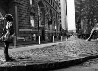 รู้จักกันหรือยัง “Fearless Girl” รูปปั้นสาวน้อยผู้ไม่เกรงกลัวกระทิงดุแห่งวอลล์สตรีท