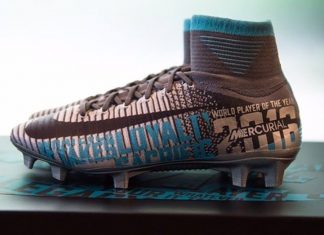 คู่เดียวในโลก สตั๊ด “ไนกี้” Mercurial Superfly V รุ่นพิเศษ ให้ “คาร์ลี ลอยด์” แข้งสาวยอดเยี่ยมของฟีฟ่า