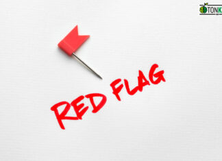 Red Flag ในความสัมพันธ์ สัญญาณเตือนที่อย่าเพิกเฉย